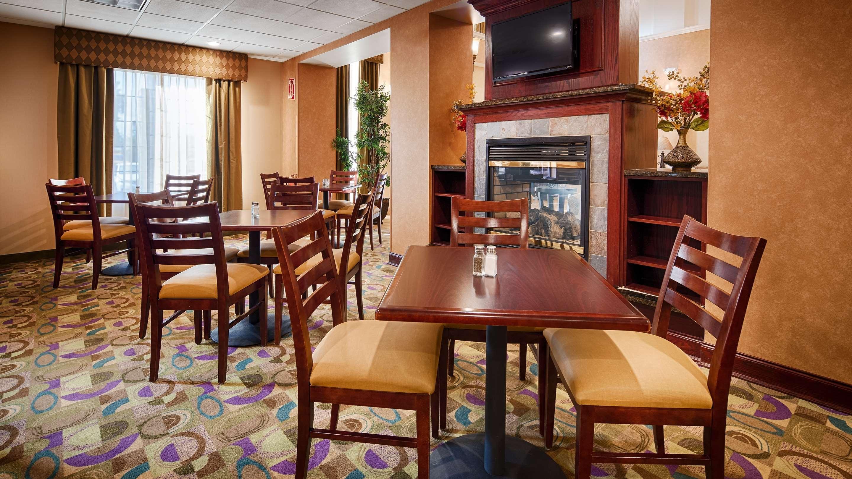 Best Western Plus Victor Inn & Suites Exteriér fotografie