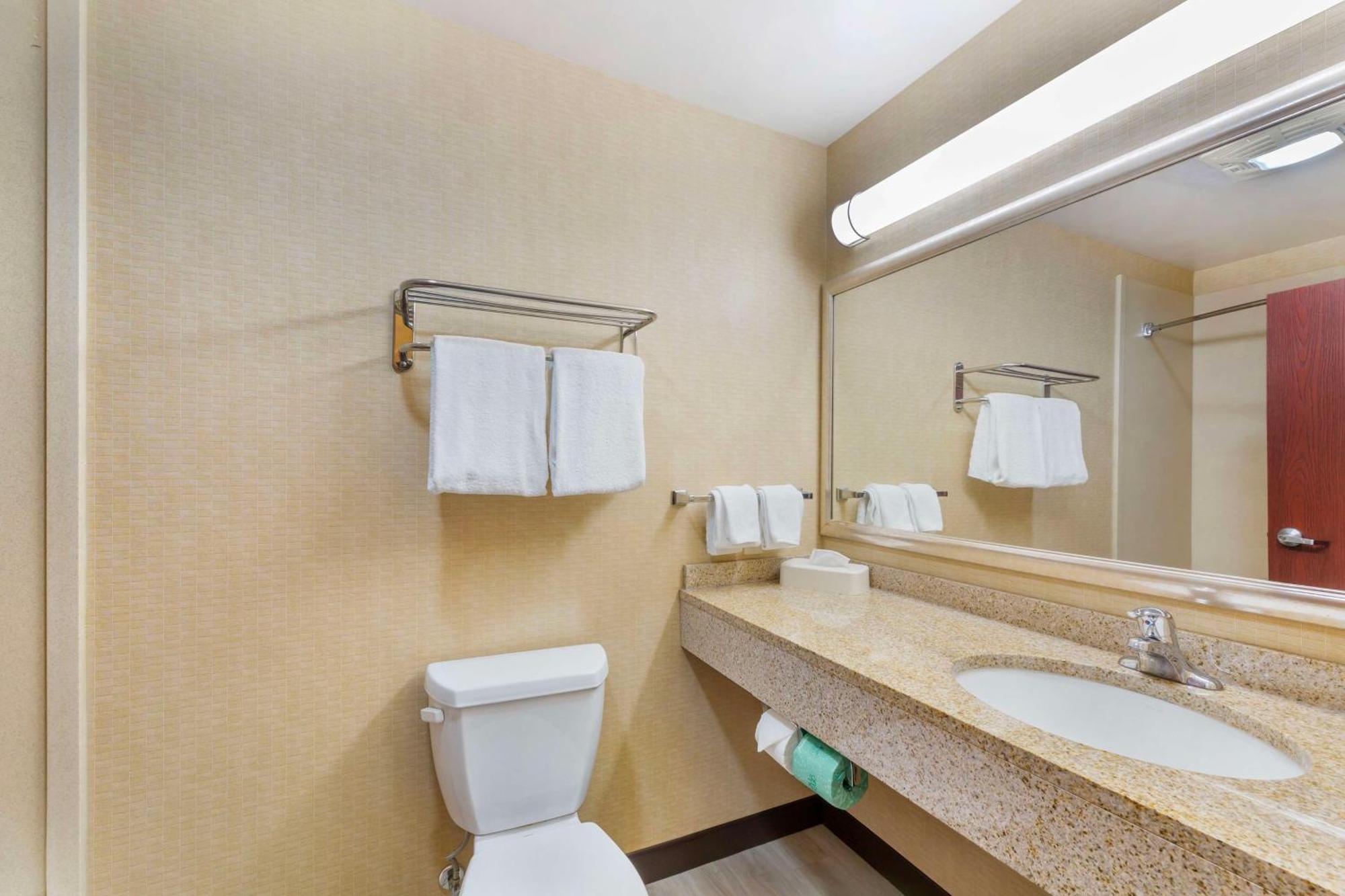 Best Western Plus Victor Inn & Suites Exteriér fotografie